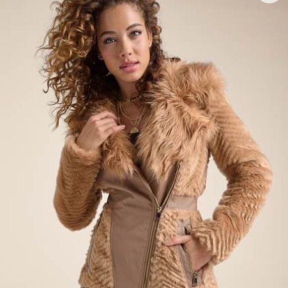 VENUS 10 Faux-Fur Side Zip Coat - Picture 1 of 11